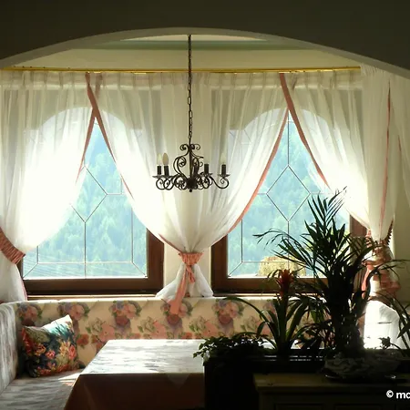 White Mountain فندق 3*