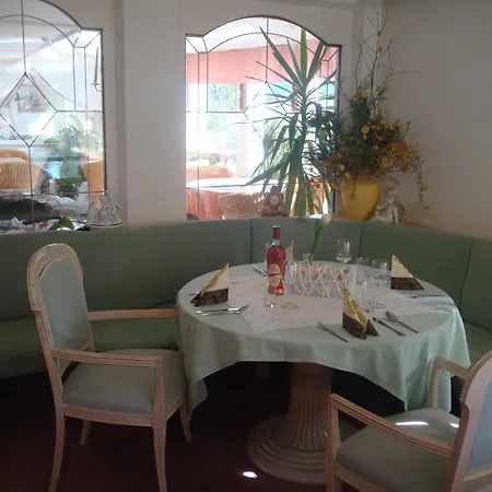 Hotel White Mountain